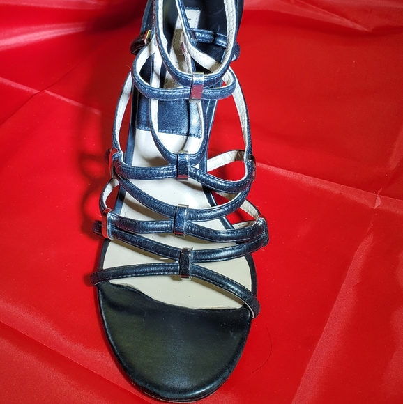 Women's shoes - Picture 3 of 4